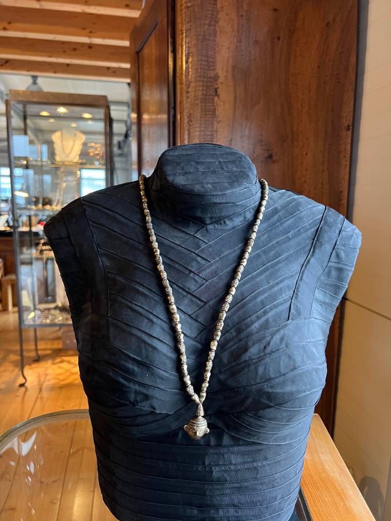 Antike Buddha Kette Sammlerstück von GalerieTrunz
