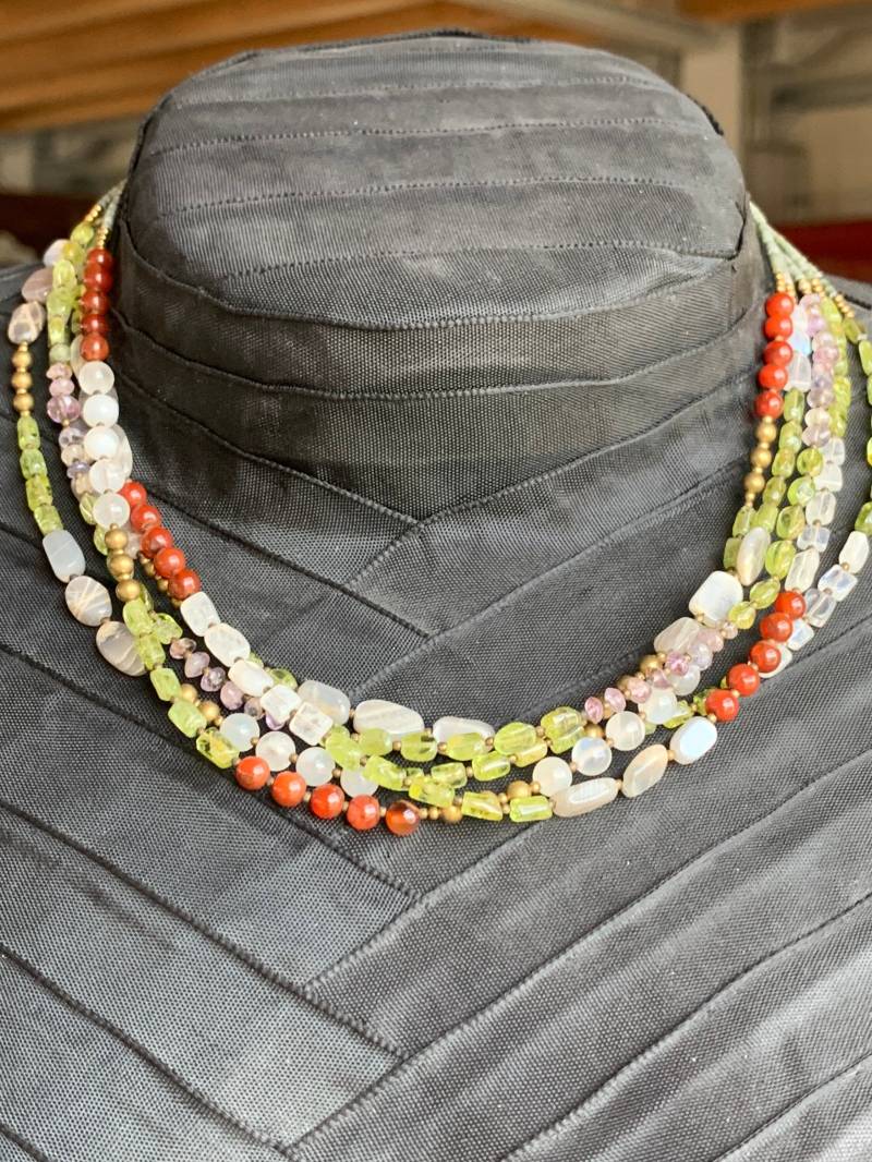 Kette 5 Stränge Gemischt Mit Jade, Flourit, Karneol Und Messingperlen von GalerieTrunz