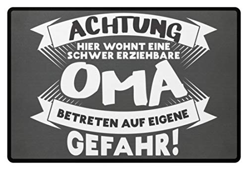 Galeriemode Hier wohnt eine Oma Fussmatte - Fußmatte -60x40cm-Mausgrau von Galeriemode