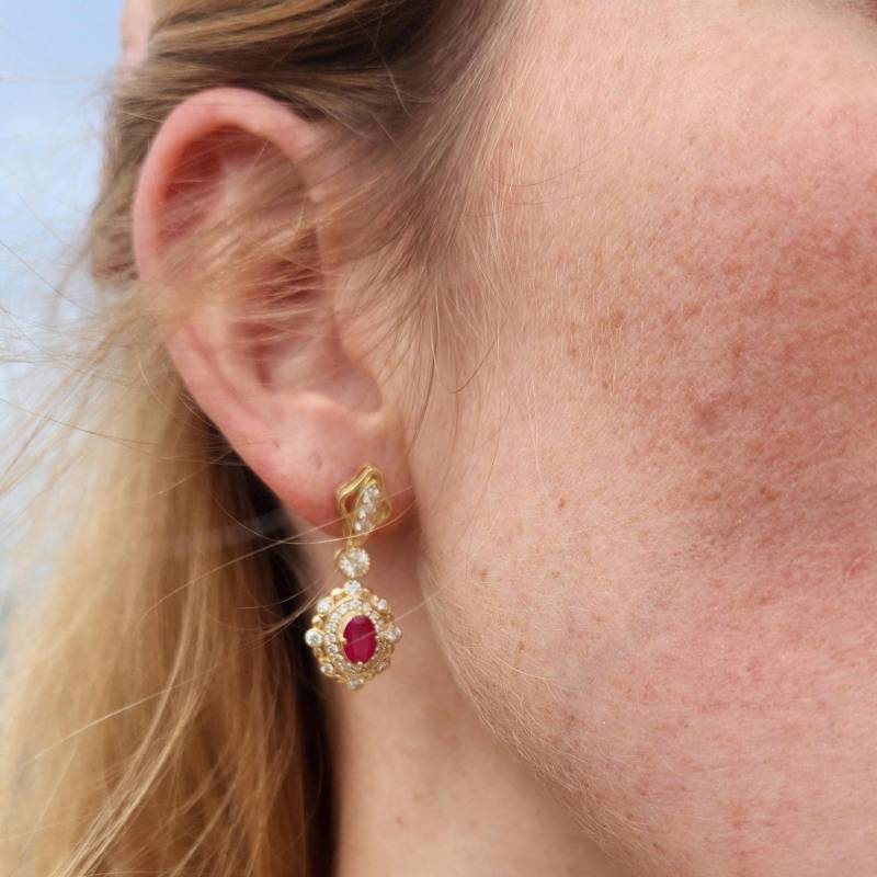 Vintage Style Ohrhänger Mit Rubinen Und Diamanten, 585Er Gelbgold von GaliWarshai