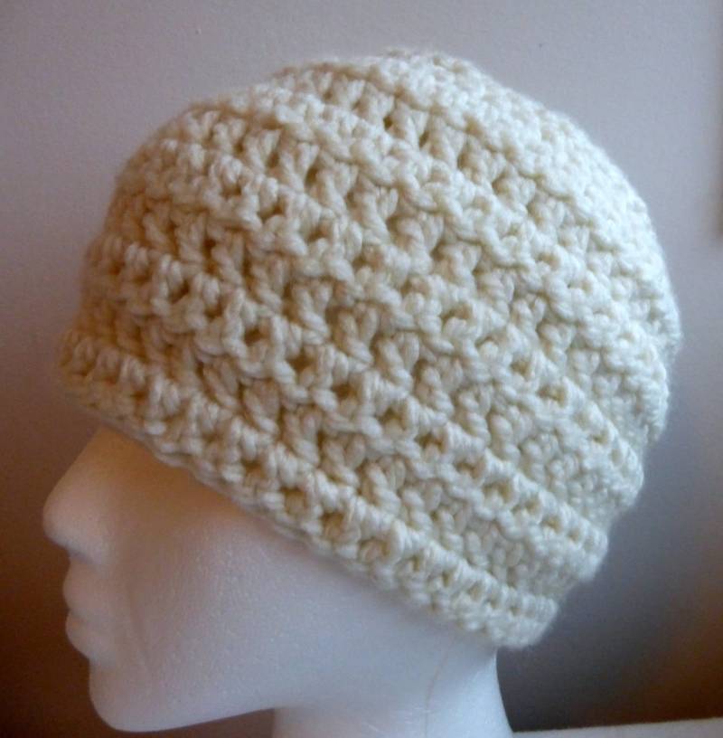 Weiße Beanie Wintermütze von GalianoCreations