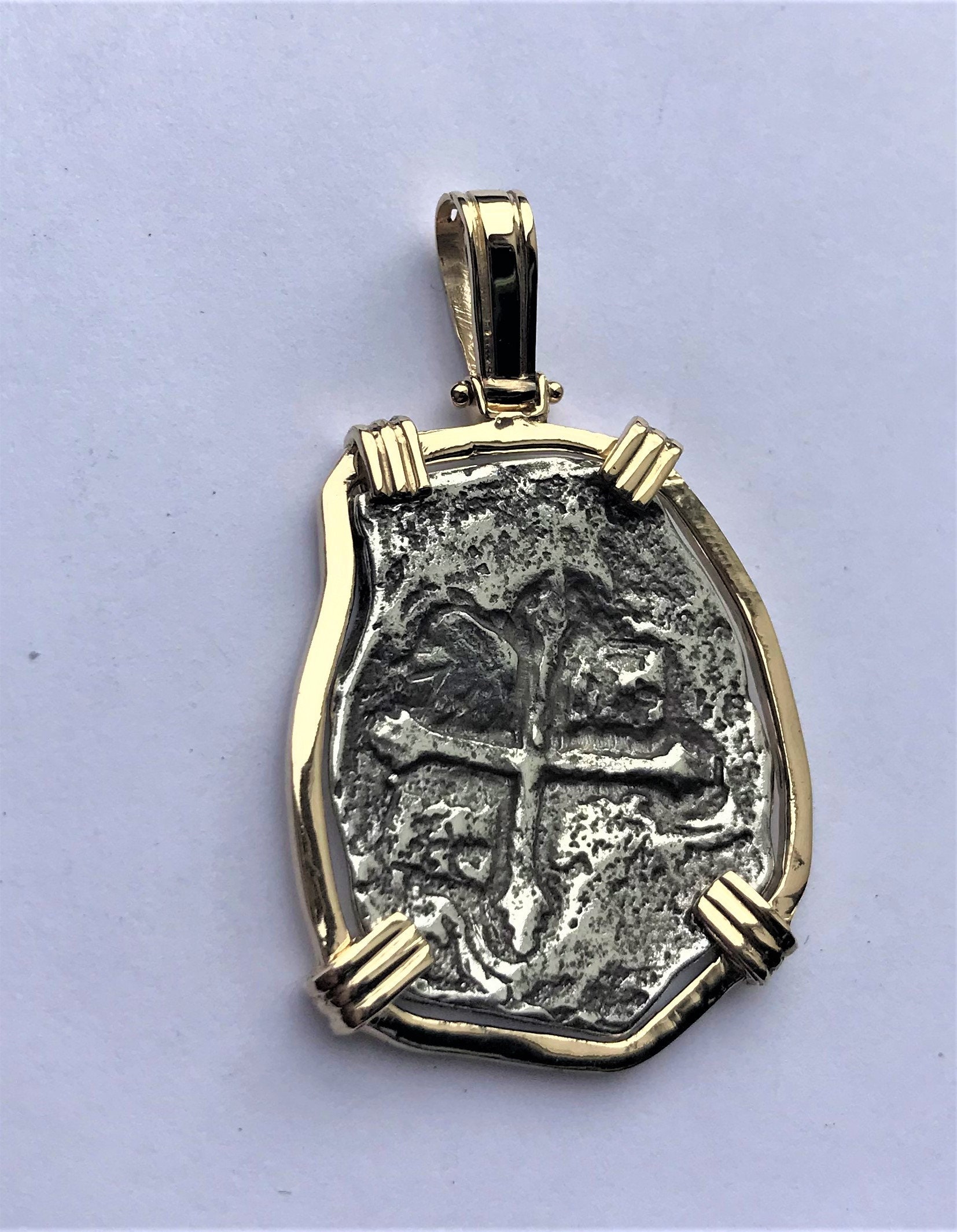 Atocha Münze Anhänger 14K Gold 8 Reale Sunken Treasure Schmuck von GalleonTreasureShop