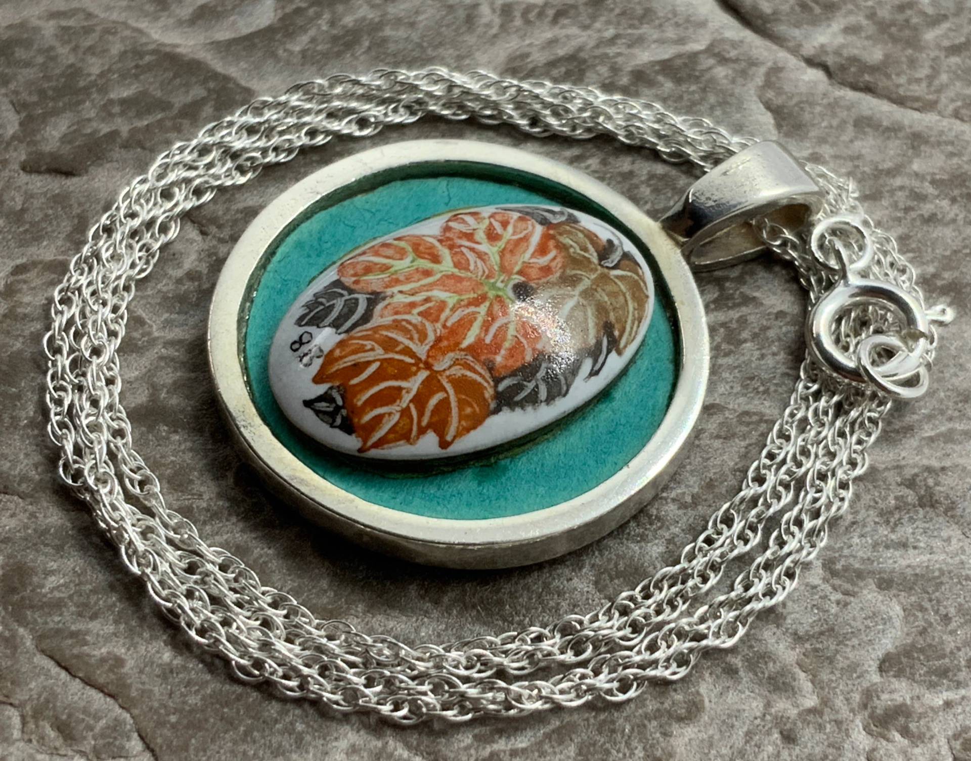 Vintage Sterling Silber Emaille Anhänger Halskette Vintage Sterling Silber Emaille Anhänger Halskette von GalleonTreasures