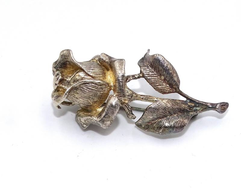 Elegante Brosche Aus 835Er Silber Mona Mit Rosendetails Und Blättermotiv von GalleryJarrodi