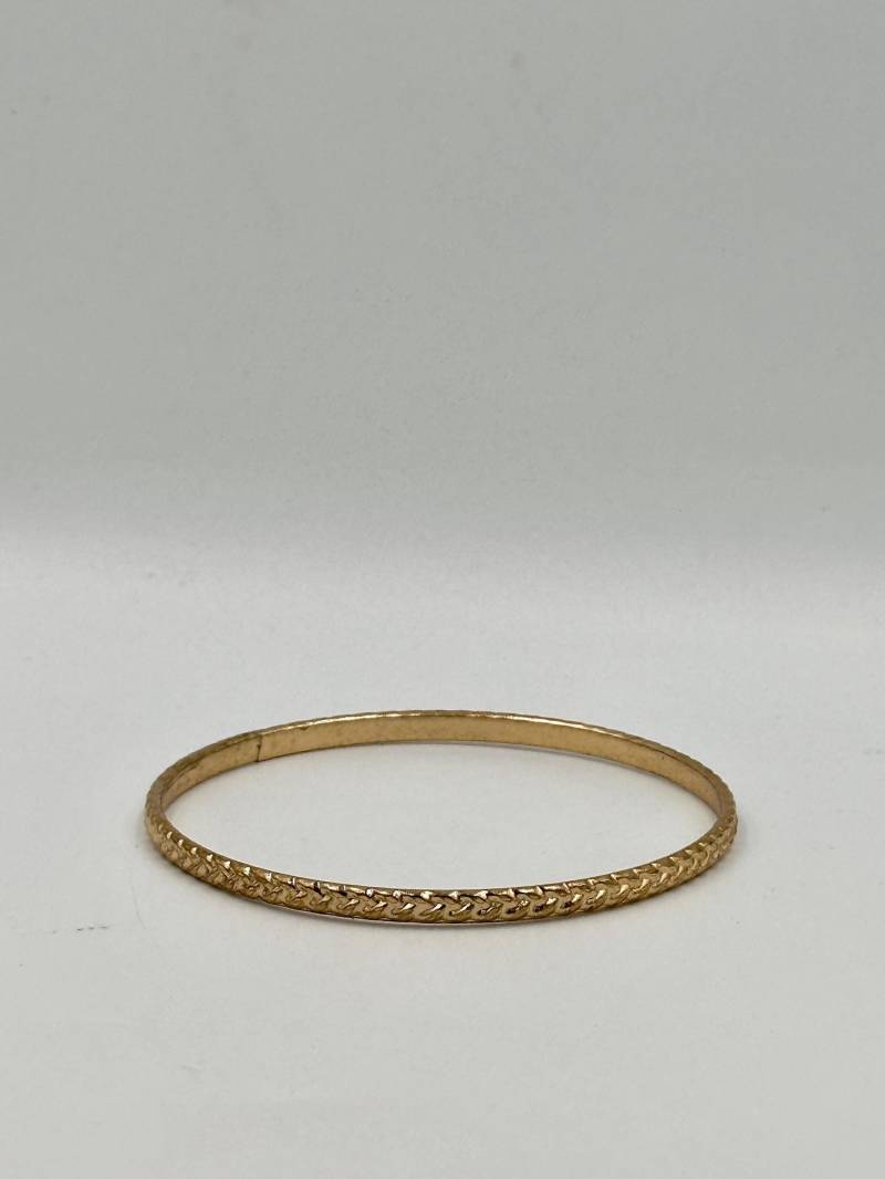 Eleganter Vergoldeter Armreif von GalleryJarrodi