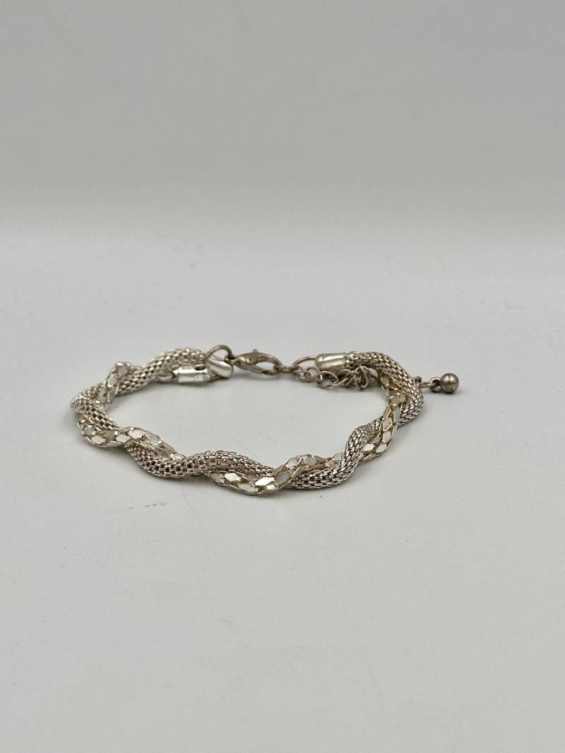 Elegantes 2-strang Gedrehtes Armband in Silberoptik von GalleryJarrodi