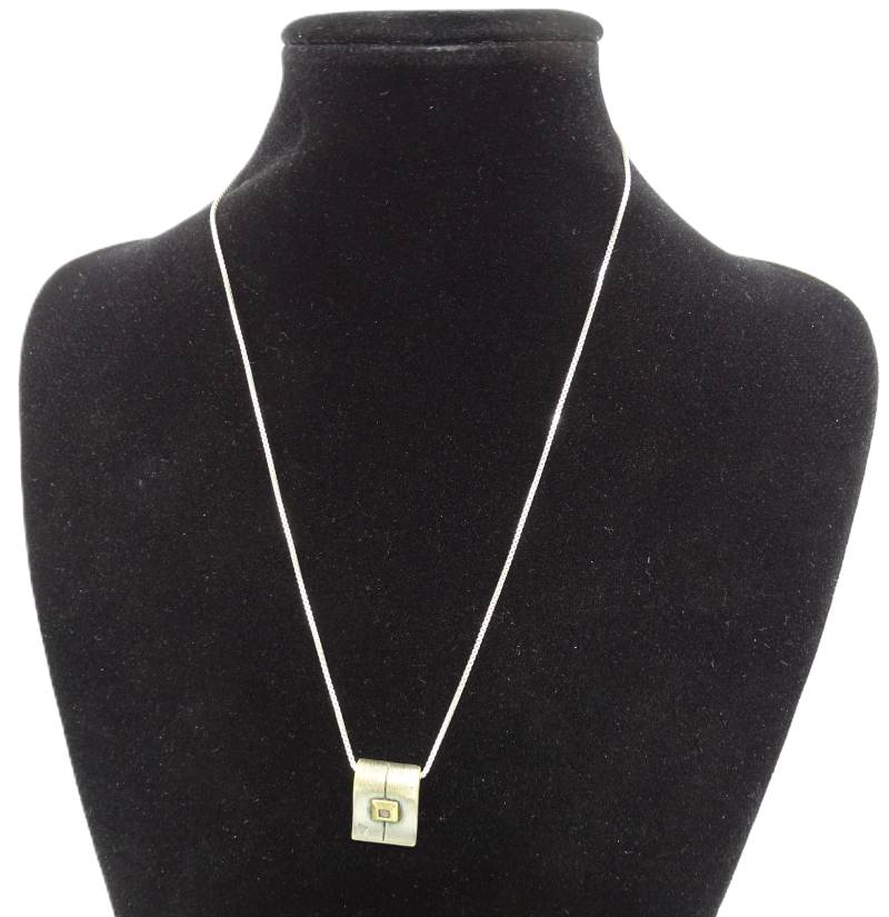 Exklusive 925 Silberkette Mit Vergoldetem Anhänger - Elegant Und Zeitlos von GalleryJarrodi