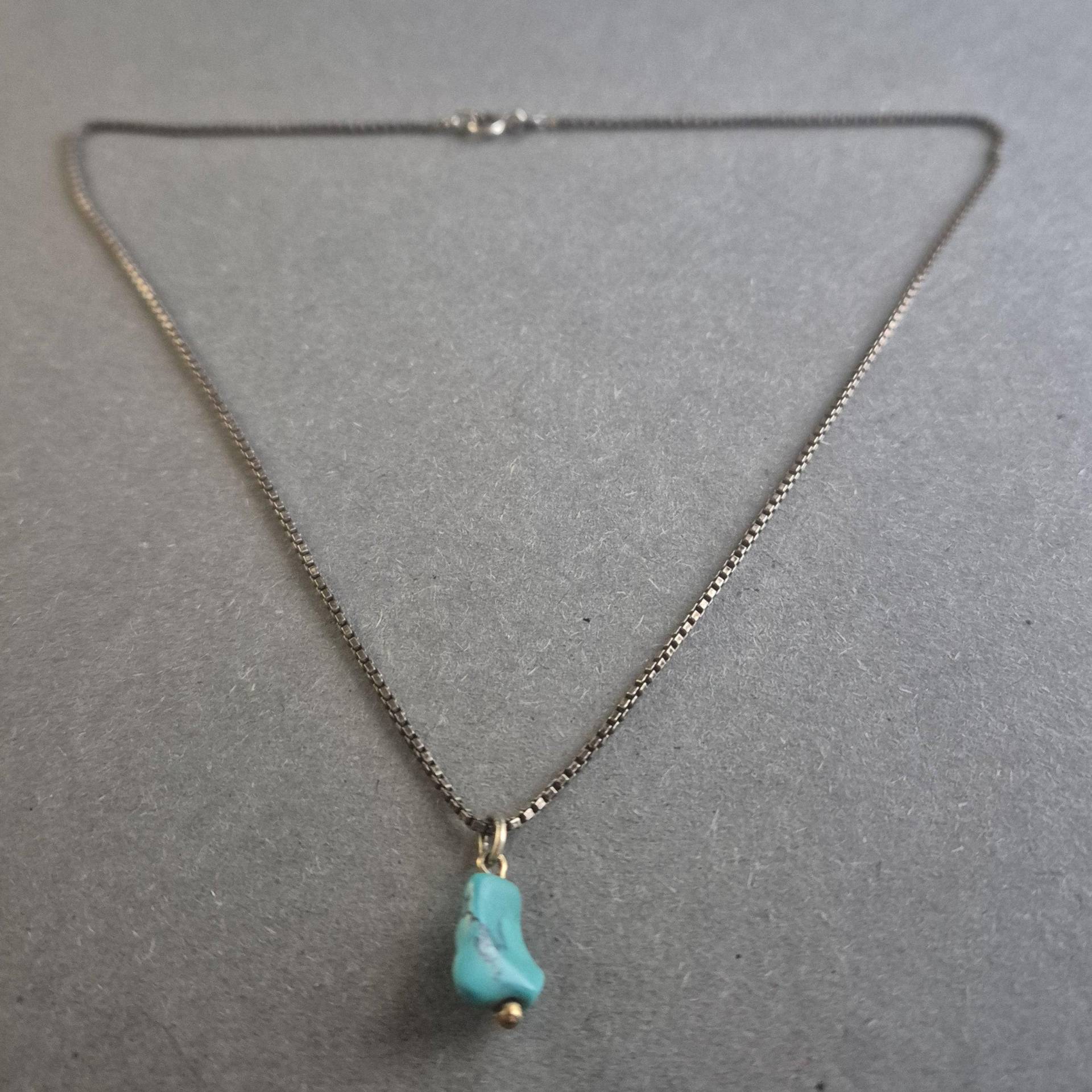 Feine Vintage-Halskette Mit Türkisanhänger - Zeitlose Eleganz Im Boho-stil von GalleryJarrodi