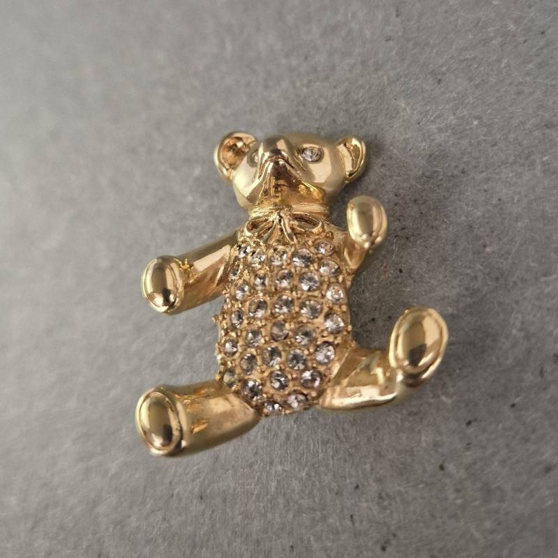 Glitzernde Teddybär-Brosche - Vergoldet Mit Strasssteinen von GalleryJarrodi