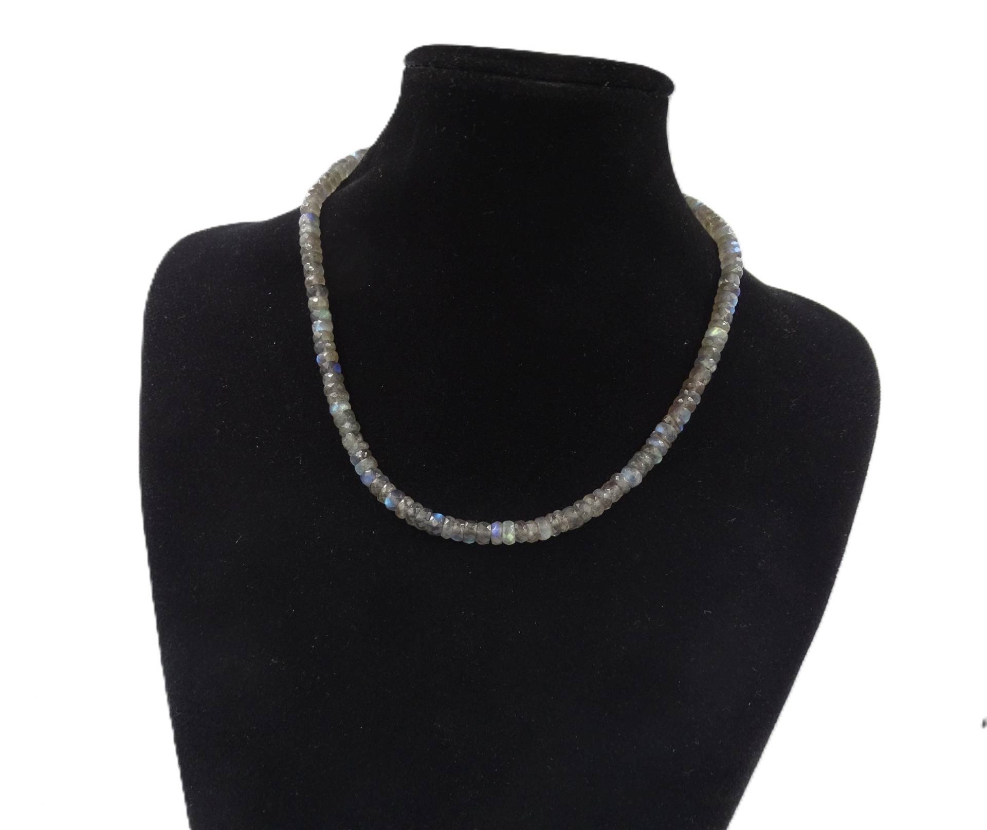 Labradorit-Kette Mit Feueropal-steinen, Silber - Und Goldverschluss von GalleryJarrodi