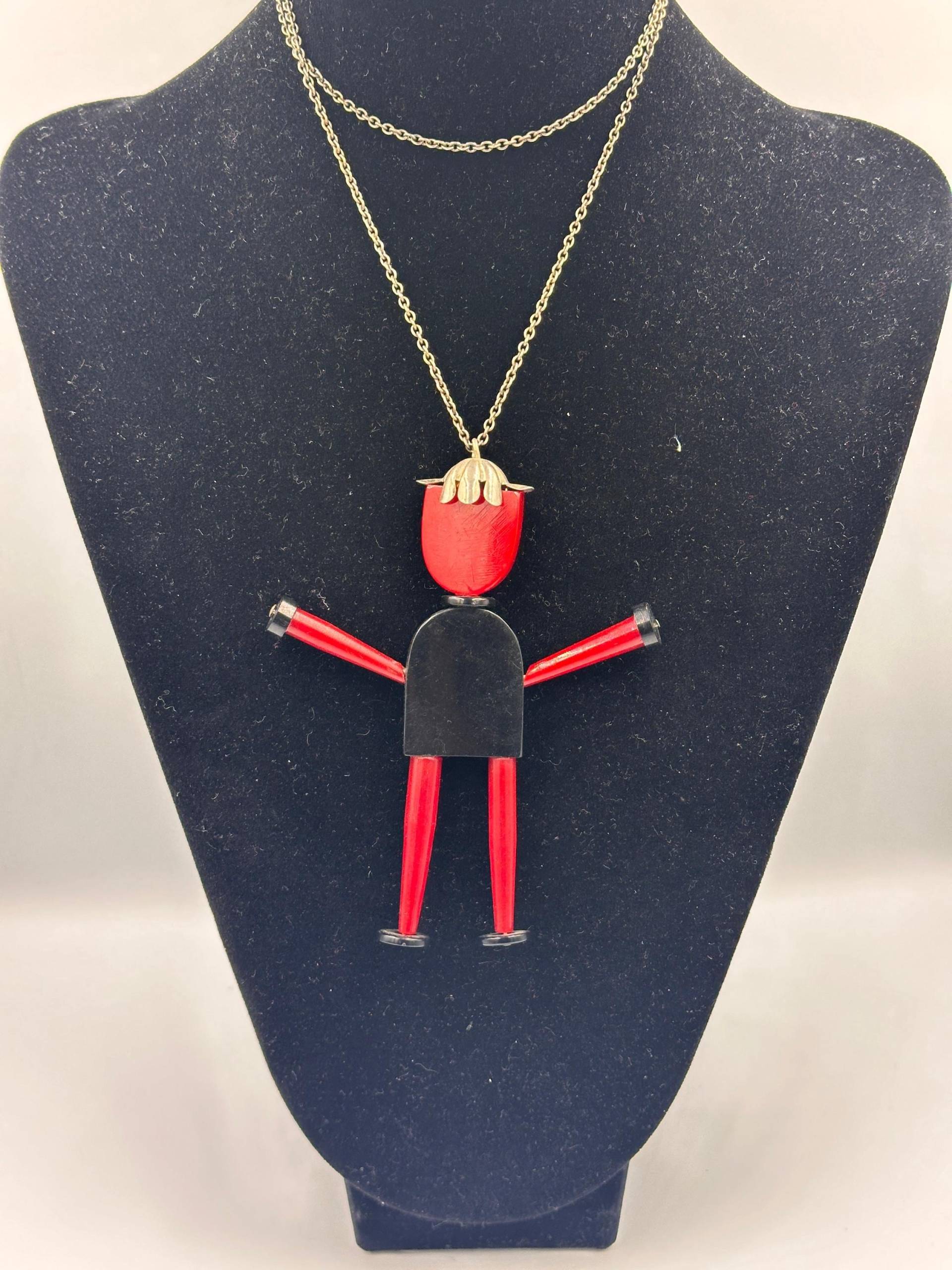 Schlichte Halskette Mit Hampelmann Anhänger von GalleryJarrodi