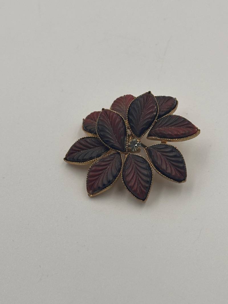 Vintage Blumen Brosche Mit Zirkonia Stein von GalleryJarrodi