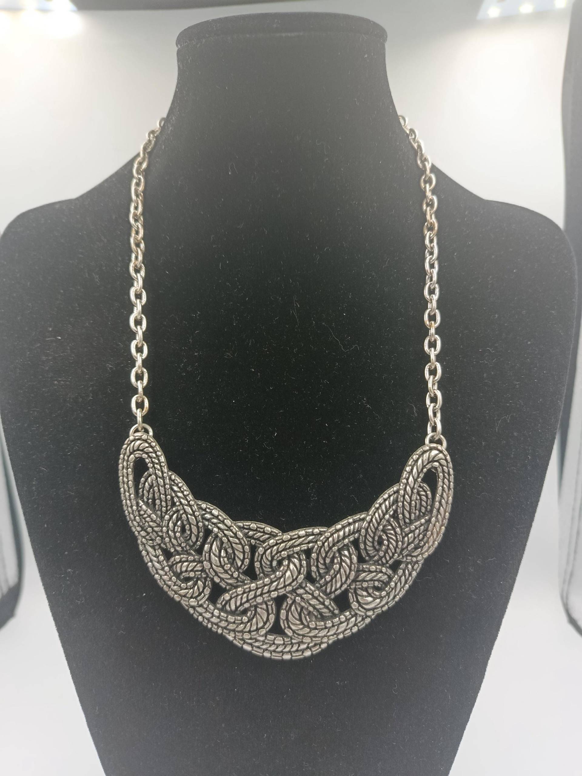 statement-Kette Mit Kunstvollem Flecht-Design von GalleryJarrodi