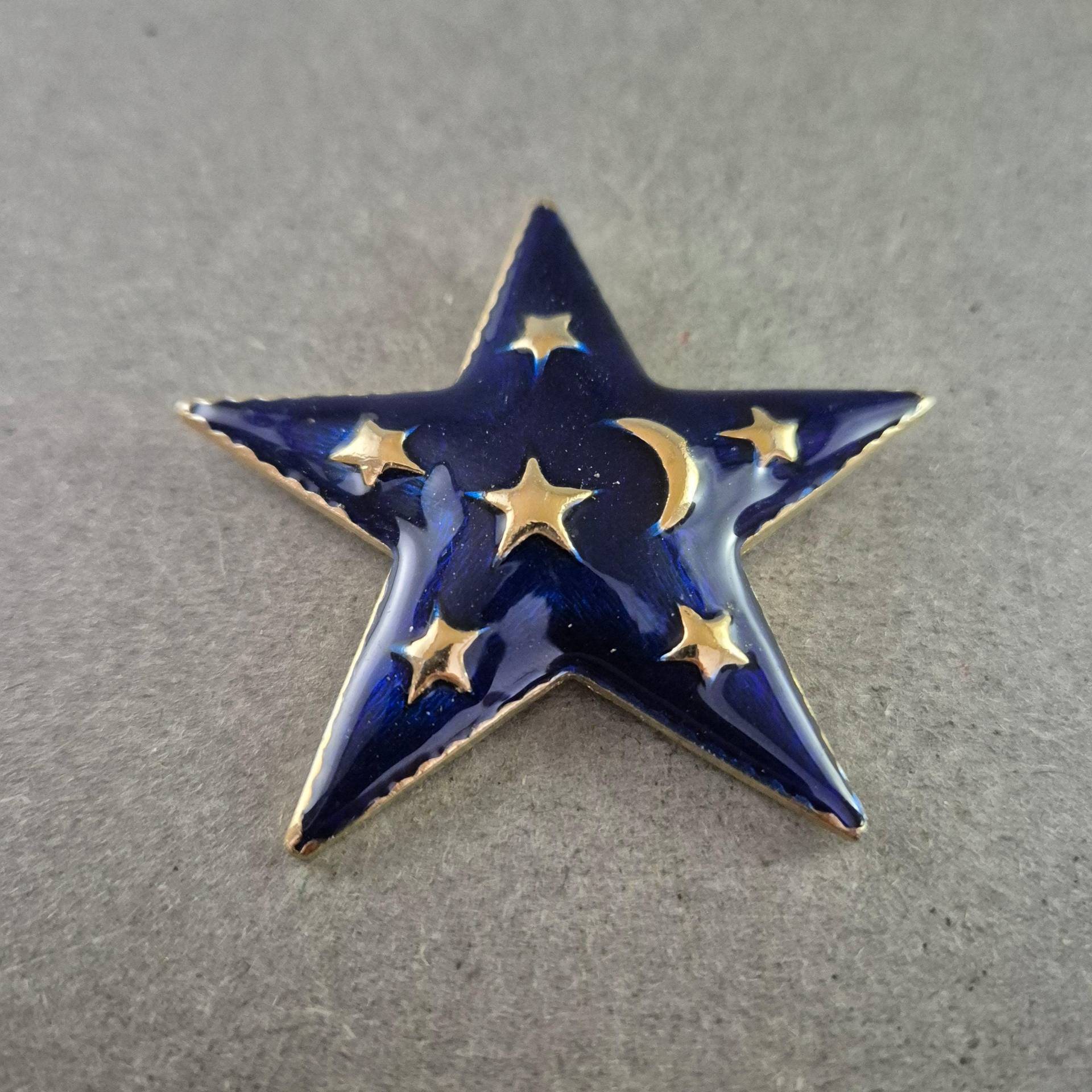 stern Brosche - Nachtblauer Emaille Schmuck Mit Goldakzenten von GalleryJarrodi