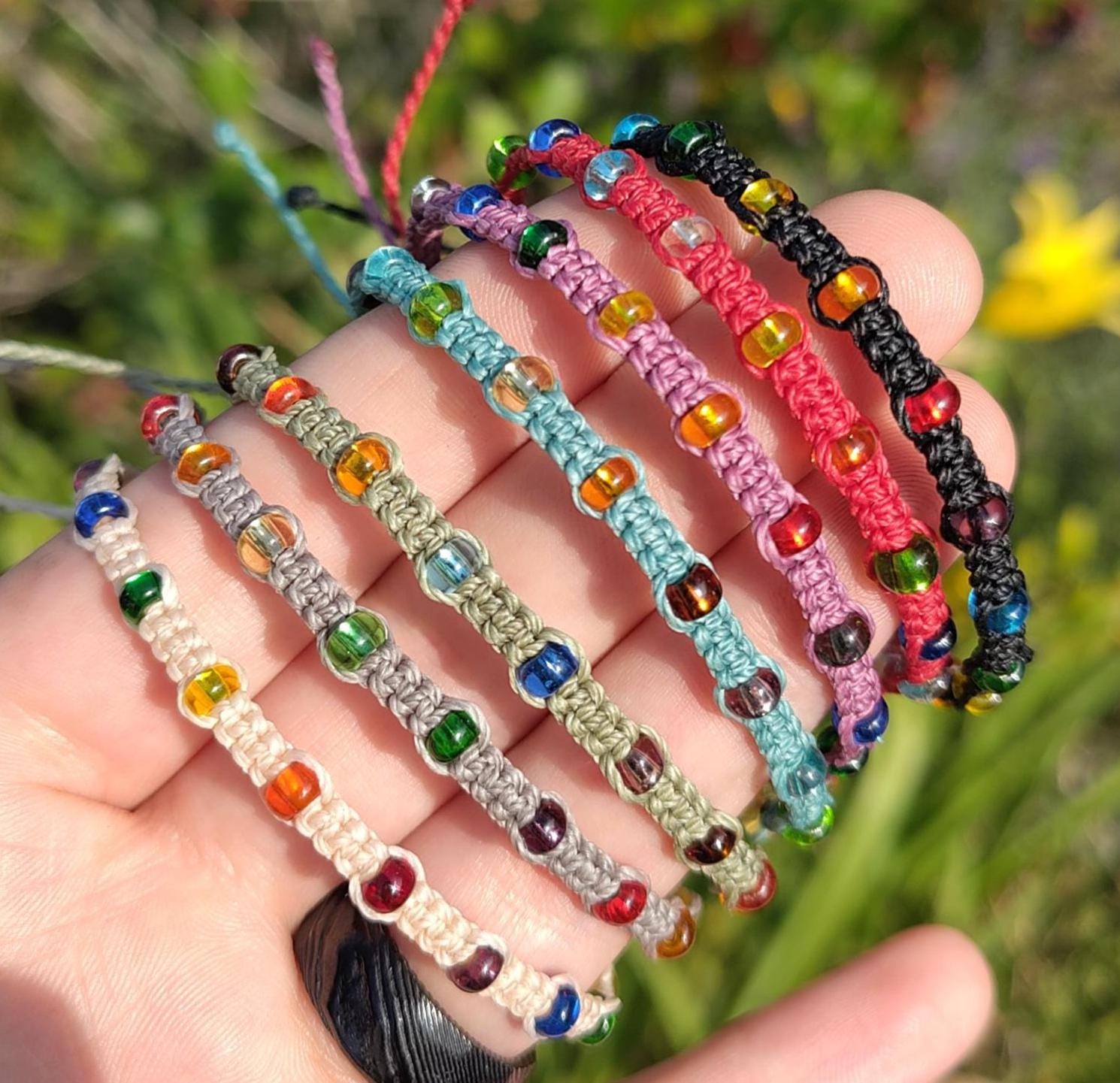 Bunte Armbänder Mit Glasperlen Bunte Armbänder Mit Glasperlen von GalleryOfHandmadeArt