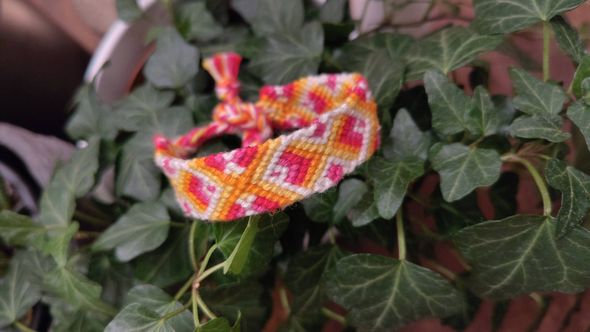 Süßes Freundschaftsarmband Süßes Freundschaftsarmband von GalleryOfHandmadeArt