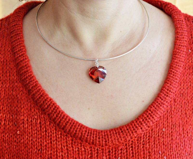 Roter Herz-Kubikzirkonia-Anhänger, Rosa Herz-Kubikzirkonia-Anhänger Auf Einer Silberplatten-Kette Oder Sterling Silber-Plattenhalsband-Halskette von Gallini