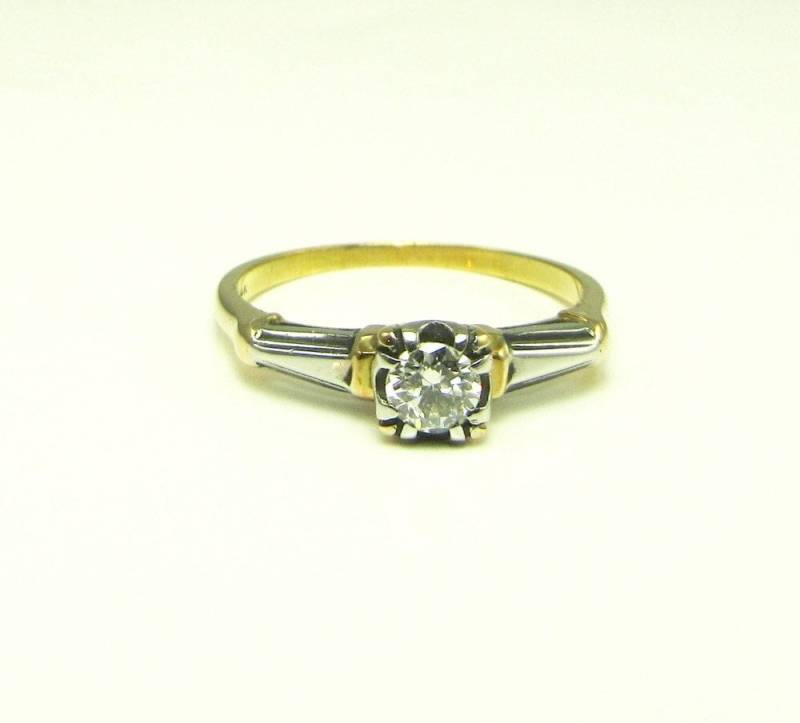 Vintage Diamant Verlobungsring - Funkelndes Versprechen Für Ihre Besonderen Jemand von GallunFineJewelry