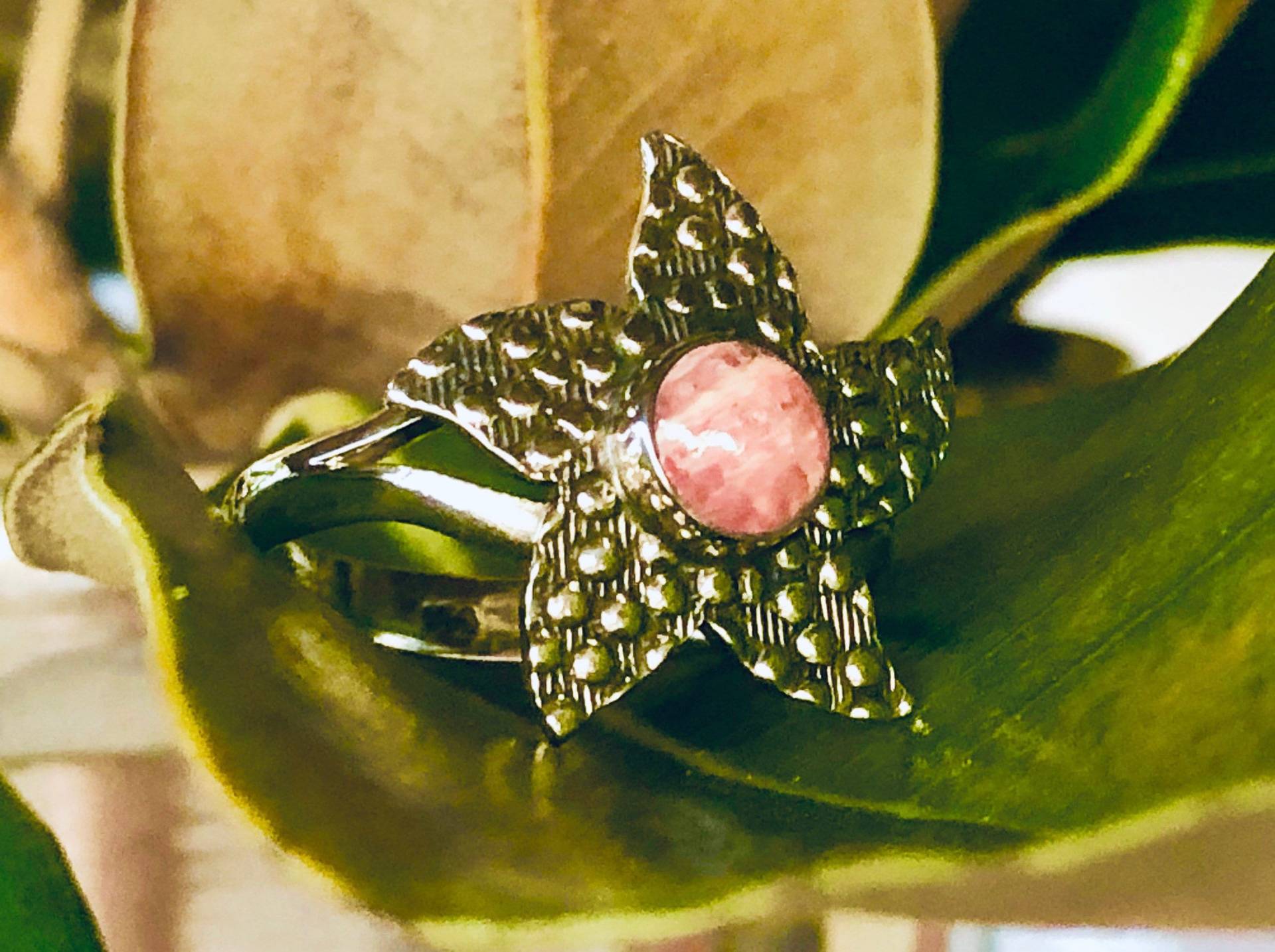 Rhodochrosit, Ring, Größe 9, 75, in Oxidiertem Sterling Silber, Rosa Stern Celestial von Galocher