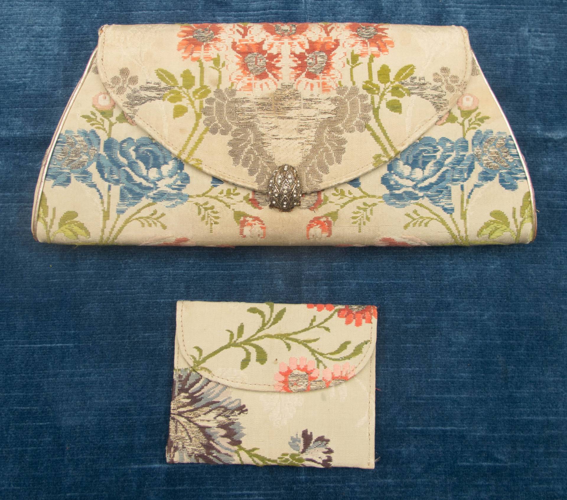 Brokat Pochette Und Passende Geldbörse, Um 1900 Brokat Pochette Und Passende Geldbörse, Um 1900 von Galontique