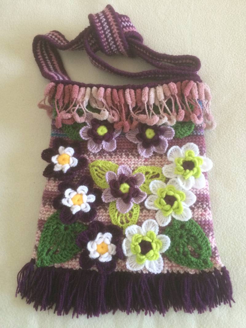 Free Form Art Pouch 3D Irish Crochet Bag von GalyaKireva