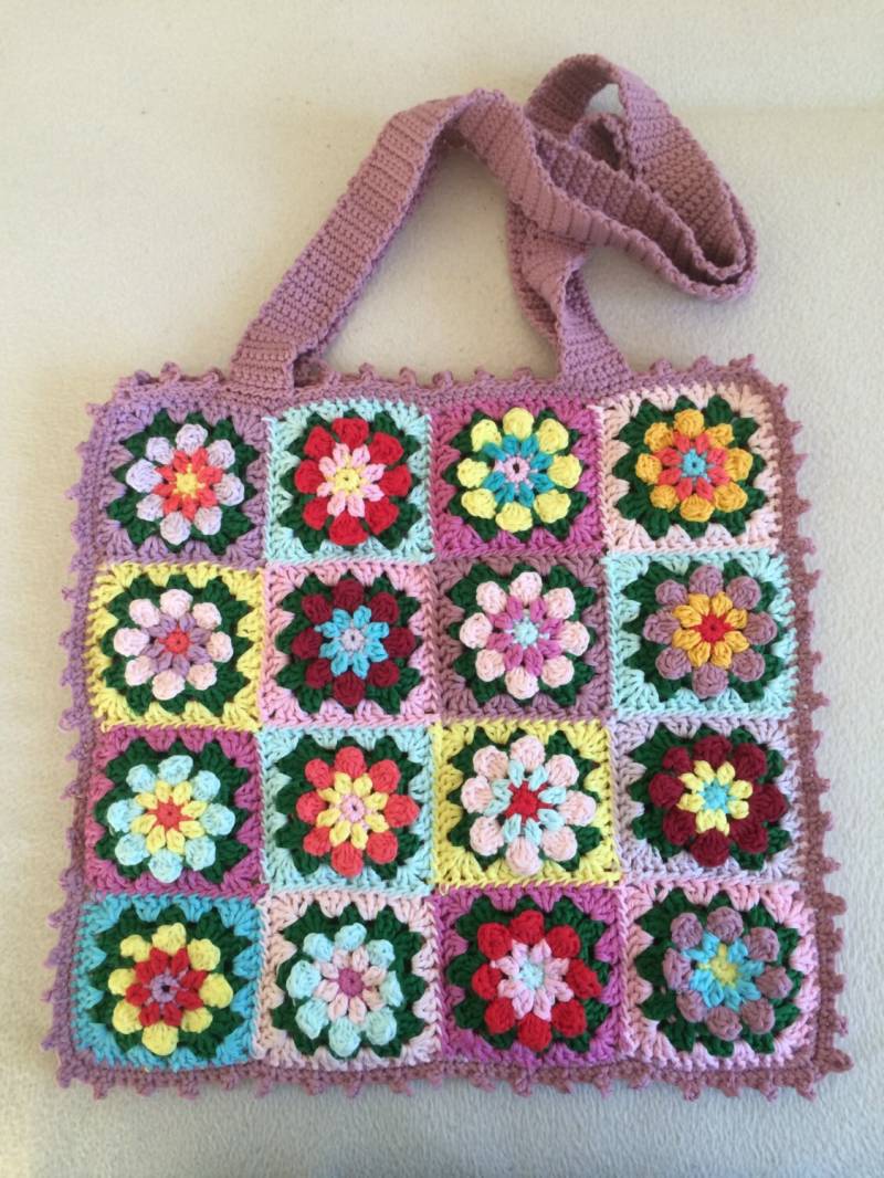 Gehäkelte Grandma Square Tasche von GalyaKireva