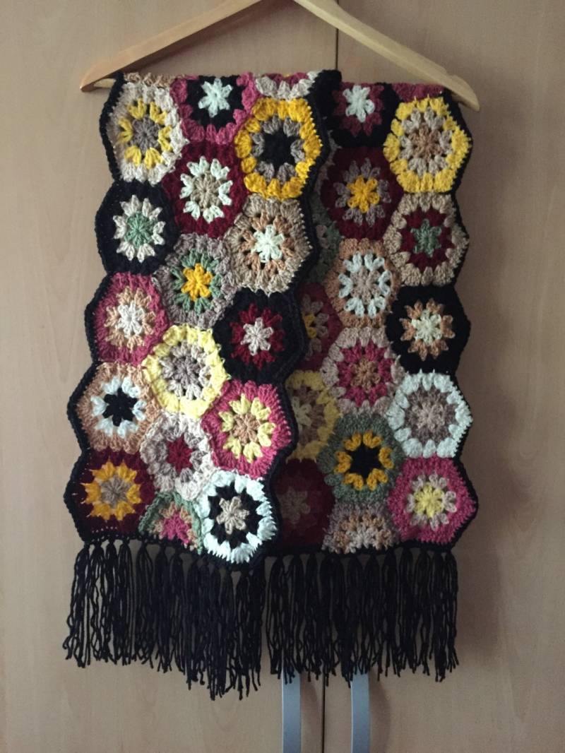Oma Quadrat Häkelschal von GalyaKireva