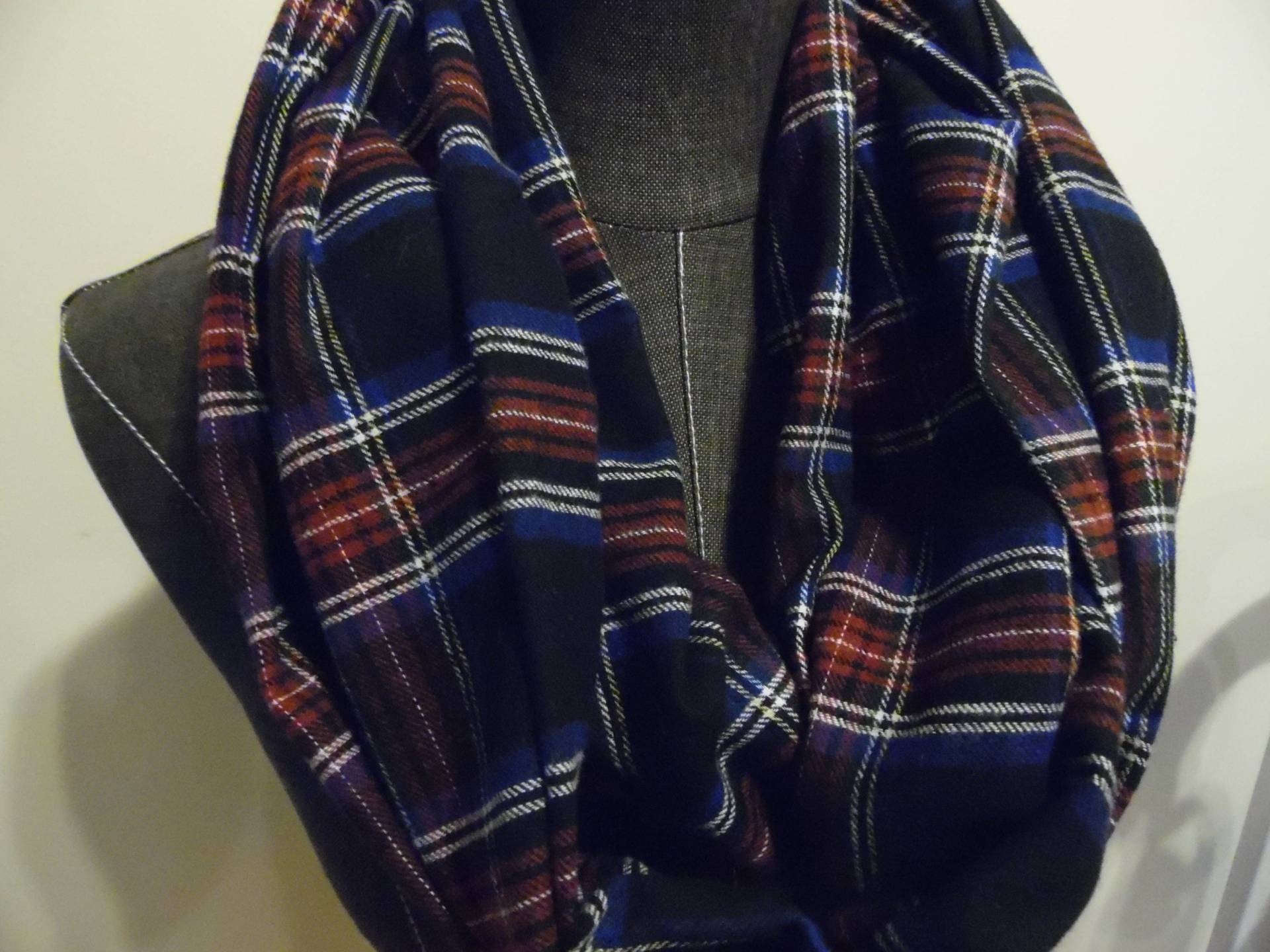 Flanell.plaid Infinity Schals.urlaubsschals.winter Schals.kreisschal.schlauchschal.weihnachtsgeschenke.marineblau.grün.weiß.rot von GamGamzhandcrafted