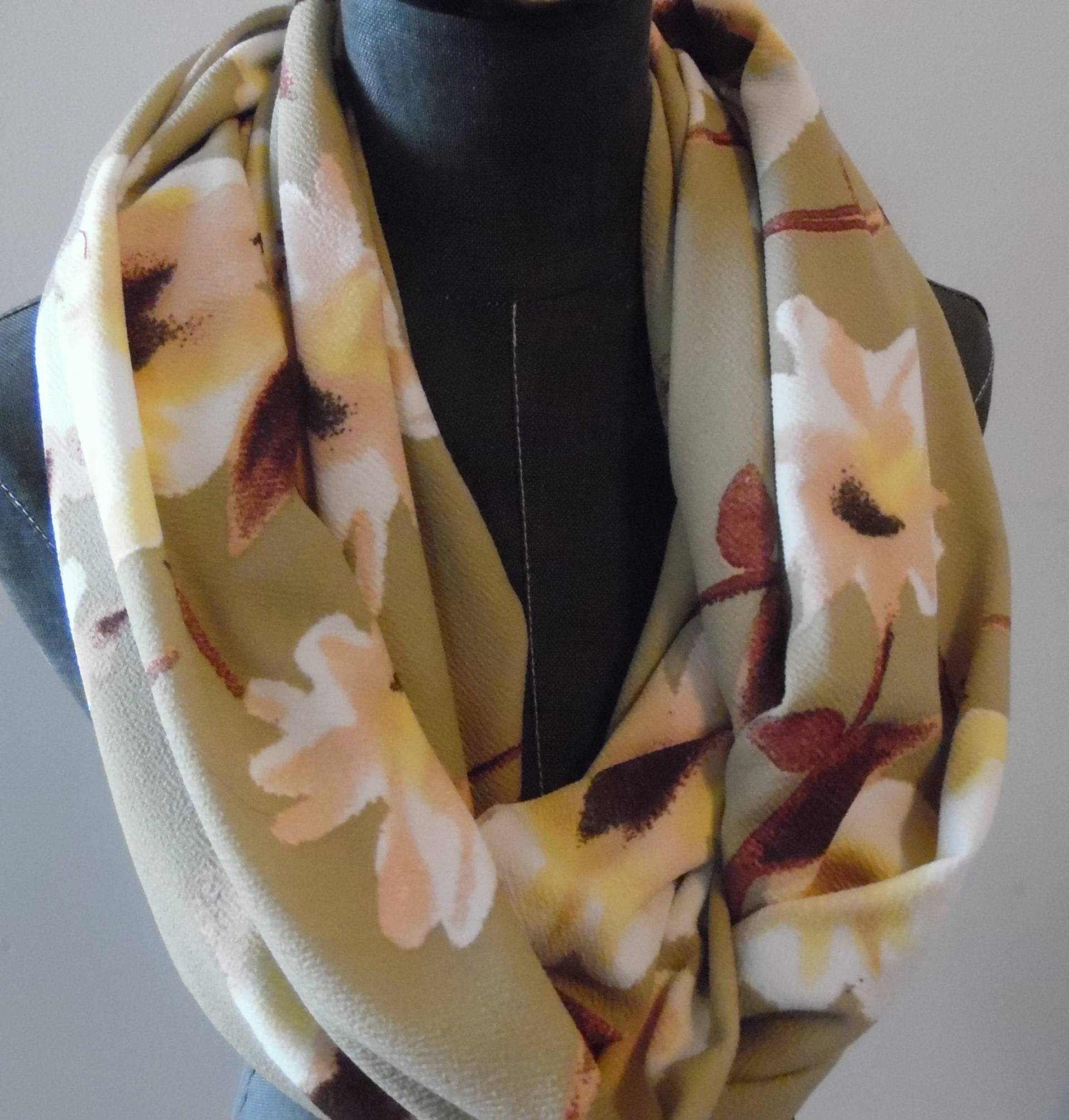 Unendlichkeit Schal.kreis Schal.blumen Schals.geschenk Für Sie.frühling.herbst.winter.taupe.blush.rost.gelb.weiße Sie von GamGamzhandcrafted