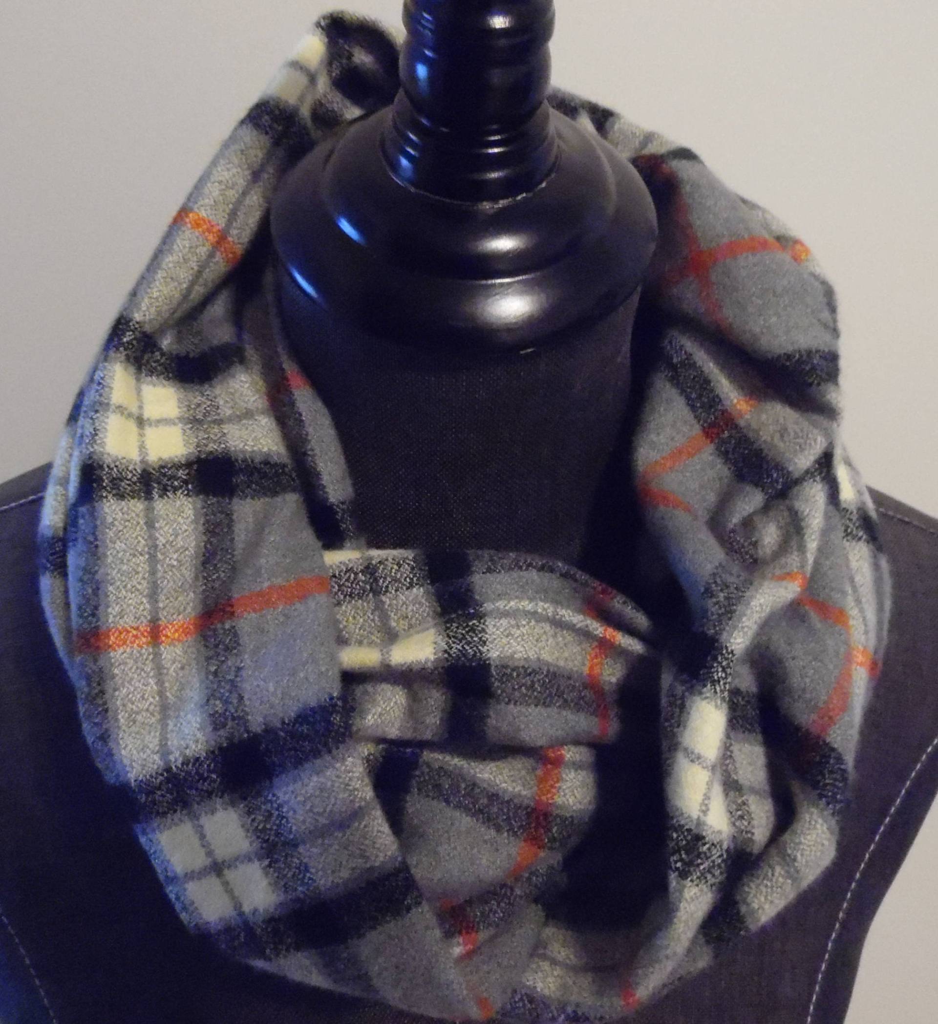 Unisex.flanell Groß Karierter Grauer Infinity Schal.kreisschal.tube Schal. Herbst Accessoires.geschenk Für Ihn von GamGamzhandcrafted