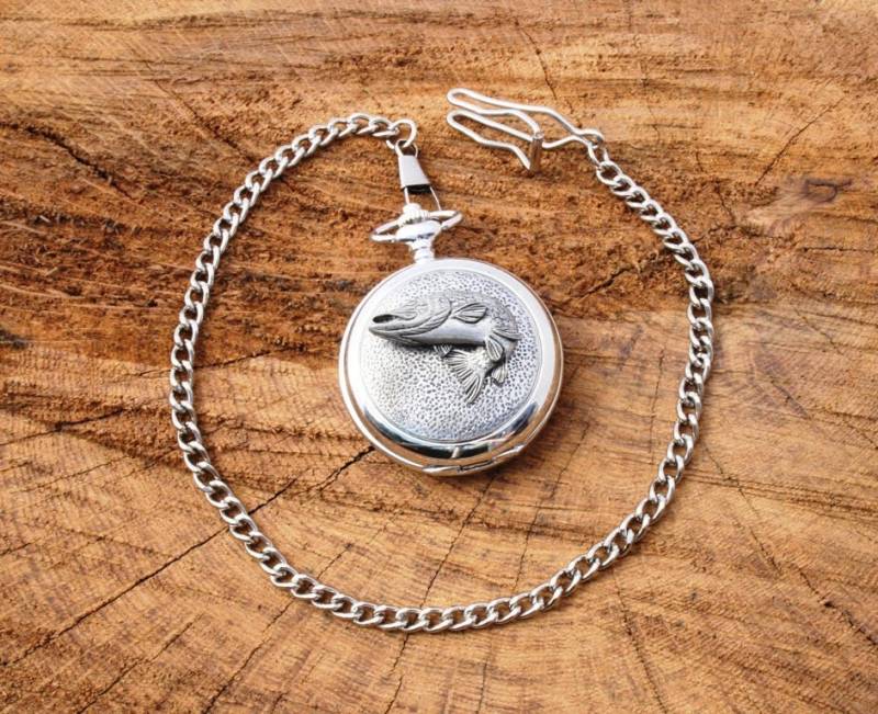 Hecht Fisch Drehen Taschenuhr Zinn Frei Graviert Vatertag Geschenk Boxed 275 Pw von GamekeepersGifts