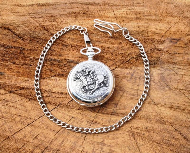 Pferderennen Design Taschenuhr Zinn Vatertag Geschenk Boxed Personalisierte Freie Gravur Racing Präsent 187 Pw von GamekeepersGifts