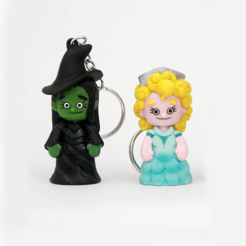 Glinda Und Elphaba Schlüsselanhänger | 2 Stück Glinda Und Elphaba Schlüsselanhänger | 2 Stück von Gamesical