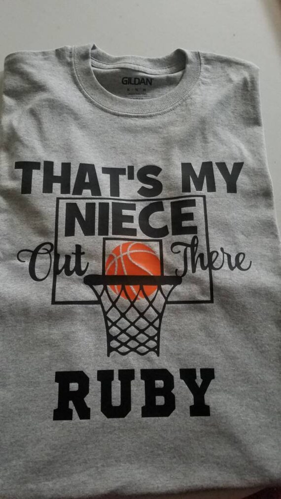 Graphic Basketball T-Shirt von GandSPartyEssentials