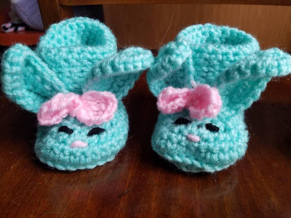 Gerade Rechtzeitig Zum Frühling Unsere Neuen Hasenschühchen Gerade Rechtzeitig Zum Frühling Unsere Neuen Hasenschühchen von GandlcreationsShop