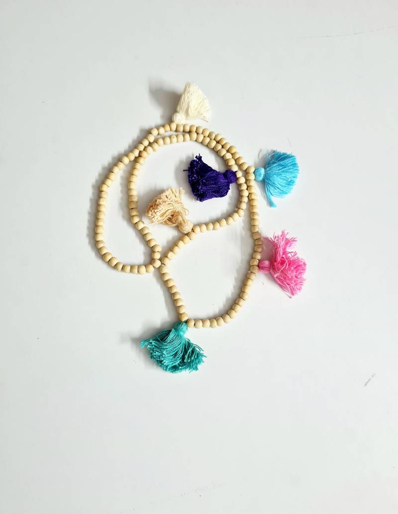 Boho Holzperlen Kette Bunte Quasten, Yoga Mala von GangesIndiSoul