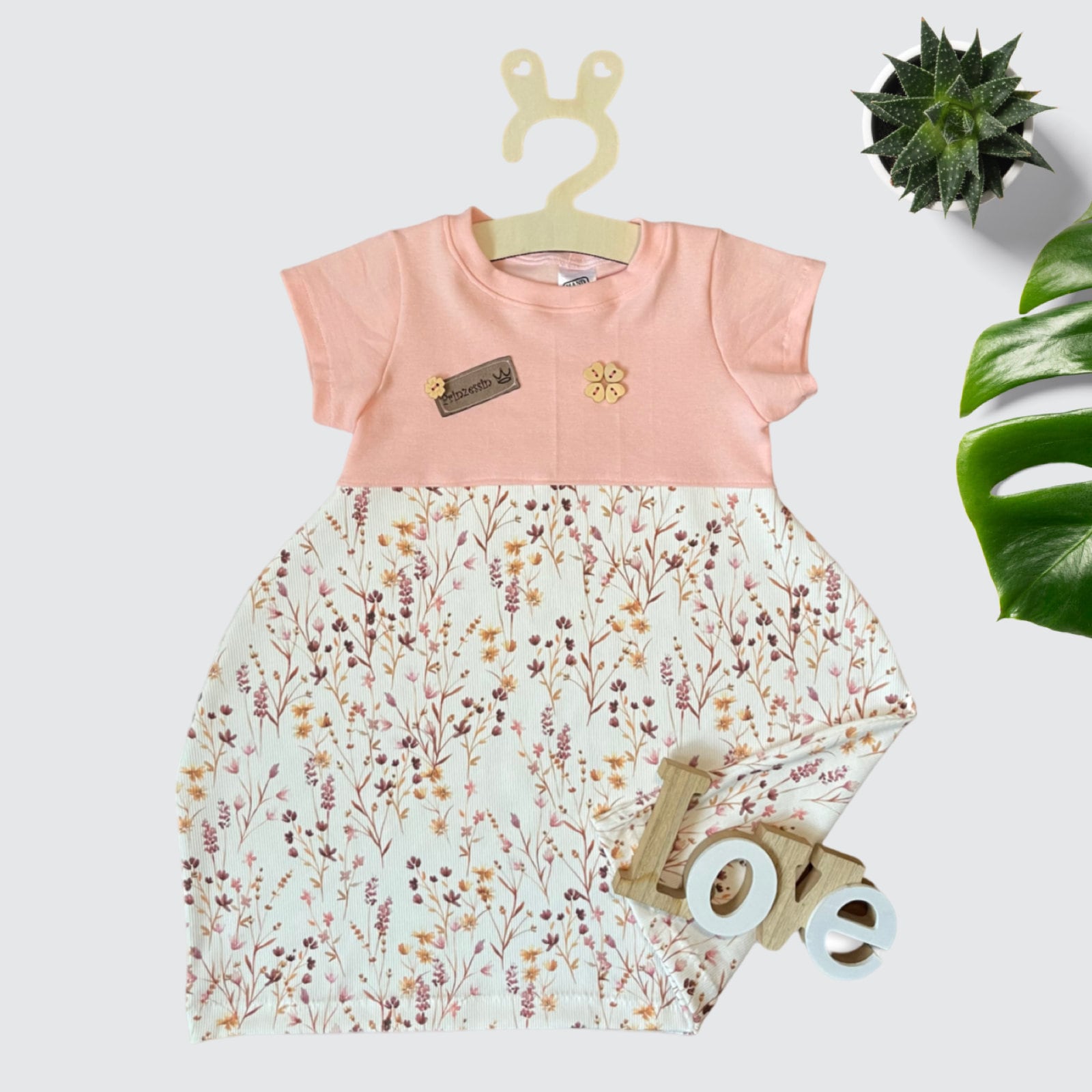 Kinderkleid, Kurzarmkleid Mit Kornblumen/ Handgefertigtes Mädchenkleid/ Festtagskleid/ Festliches Kleid Für Mädchen/ Handmade/ Gr. 98-104 von GanskleinbyDenise