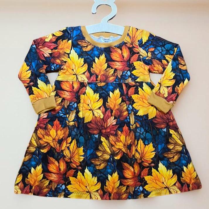 Kinderkleid, Langarmkleid Mädchen Herbstblätter, Herbstkleid Kind, Baby Kleid, Handgefertigtes Mädchenkleid, Gr. 92/98 von GanskleinbyDenise