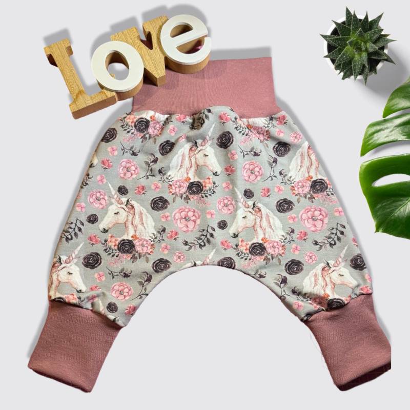Pumphose Baby, Altrosa, Mädchen, Babyhose Handgefertigte Pumphose, Mitwachshose, Kinderhose, Mädchenhose Einhorn von GanskleinbyDenise