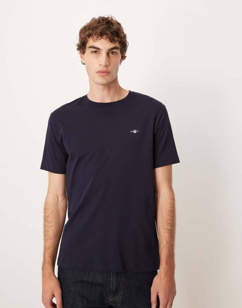 GANT - Archive - T-Shirt in Navy mit Wappenlogo-Marineblau von Gant