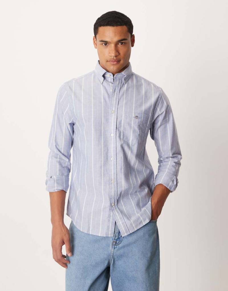 GANT - Klassisches Regular-Fit-Oxfordhemd in blau gestreift mit Logo von Gant