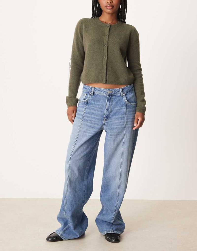 GANT - Lässig geschnittene Jeans in Mittelblau mit Nahtdetail von Gant