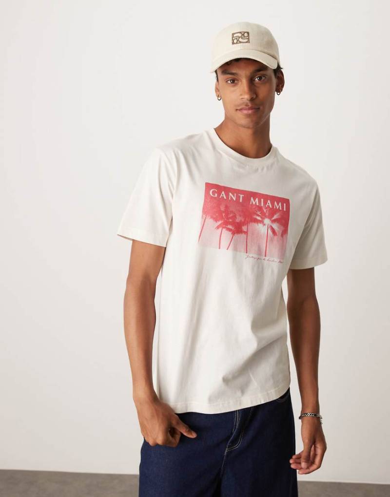 GANT - T-Shirt in Creme mit Print-Weiß von Gant