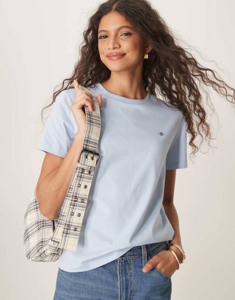 GANT - T-Shirt in Hellblau mit normalem Schnitt und Wappen-Logo von Gant