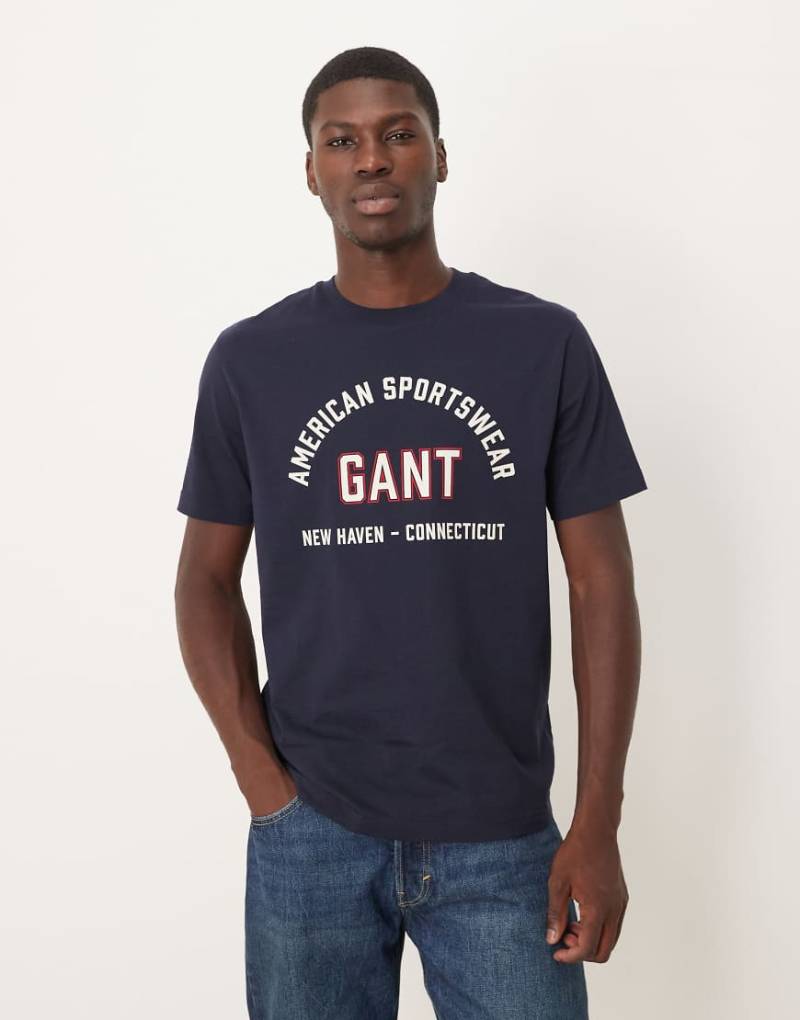 GANT - T-Shirt in Marineblau mit College-Logo von Gant