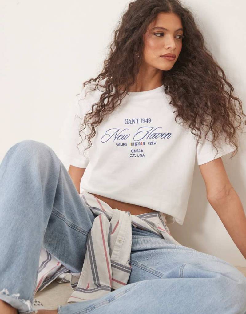 GANT - T-Shirt in Weiß mit gesticktem „1949"-Logo von Gant