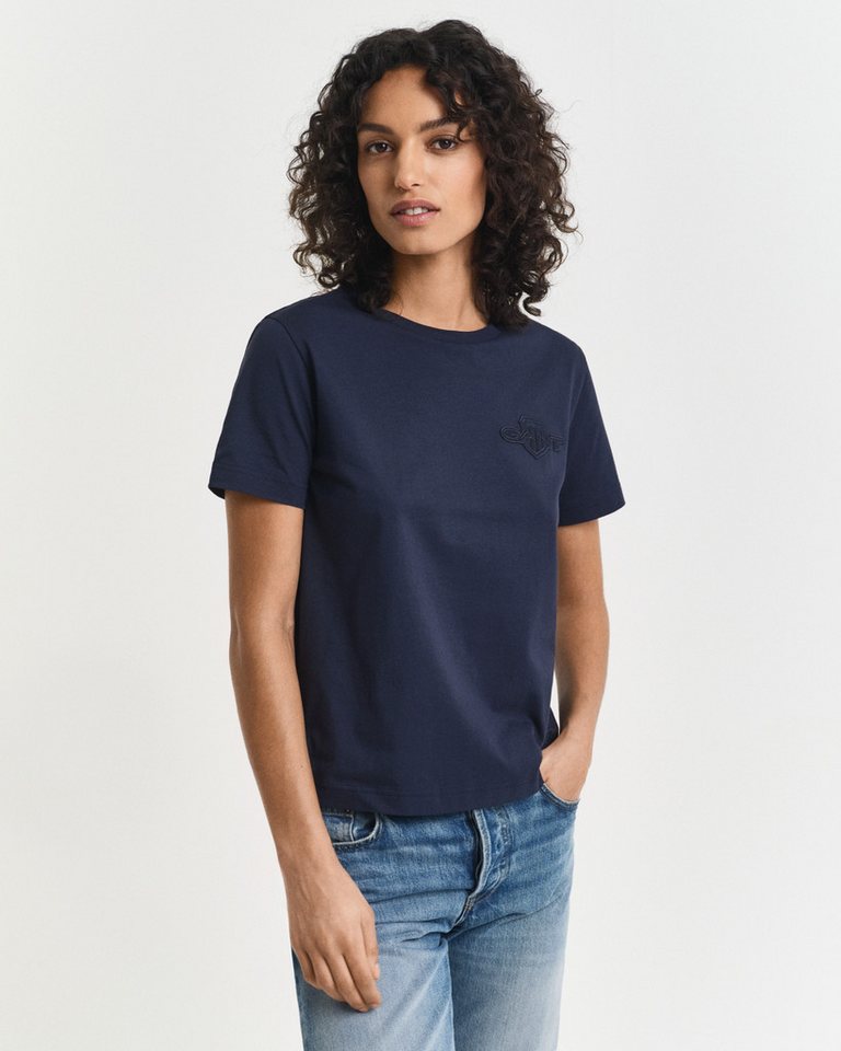 Gant T-Shirt REG TONAL SHIELD SS T-SHIRT Rundhals, Ton in Ton Stickerei von Gant