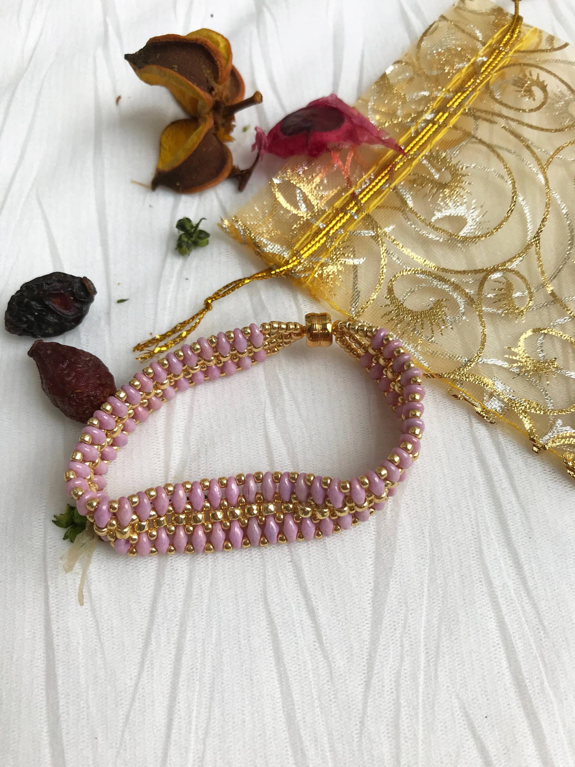 Chalk Lila Luster Duo Armband, Super Armband Casual Wear, Geschenkarmband, Garabatobyc Chalk Lila Luster Duo Armband, Super Armband Casual Wear, Geschenkarmband, Garabatobyc von GarabatoByC