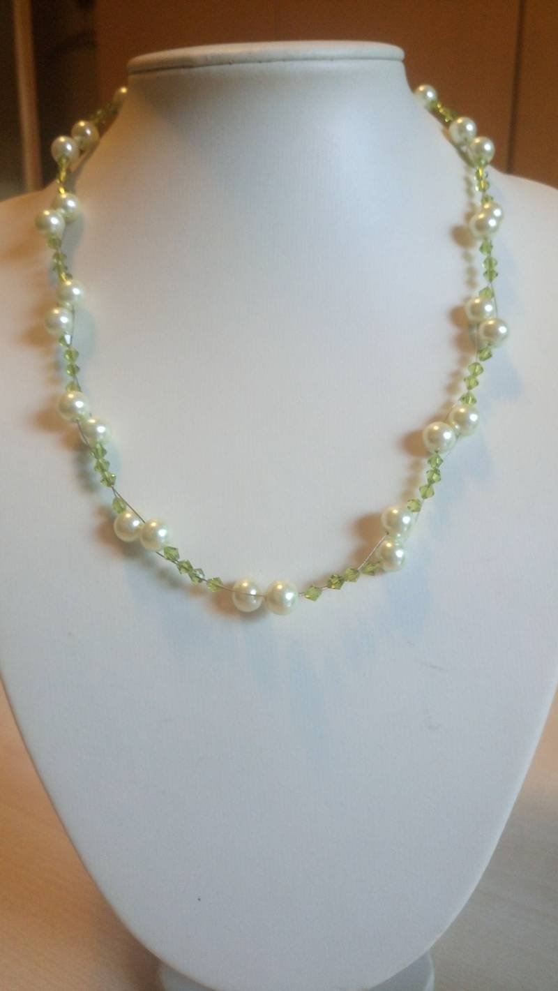 Brautschmuck Brautkette Kette Halskette Collier Pastellgrün Zartgrün Hellgrün Swarovski Für Die Braut Brautjungfer Brautmutter von GaramondKreation