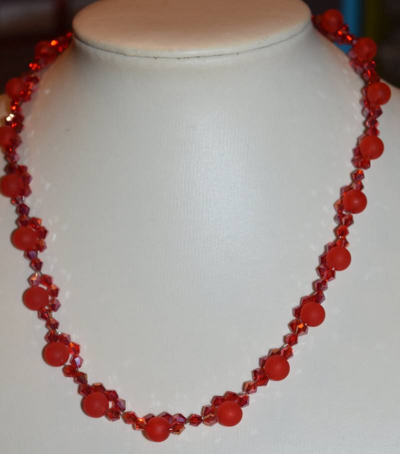 Kette Halskette Collier Perlenkette Polaris-Effekt Kristall Matte Perlen von GaramondKreation